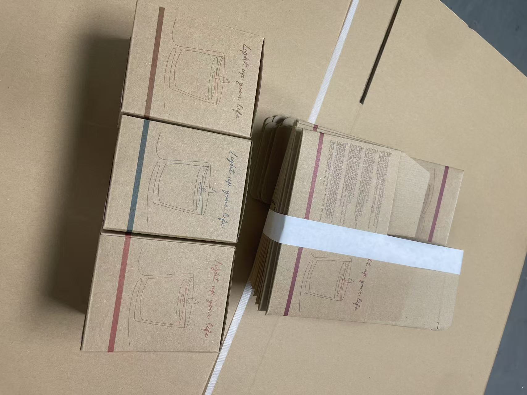 Finished automatic-bottom candle cartons and unfolded printed cartons